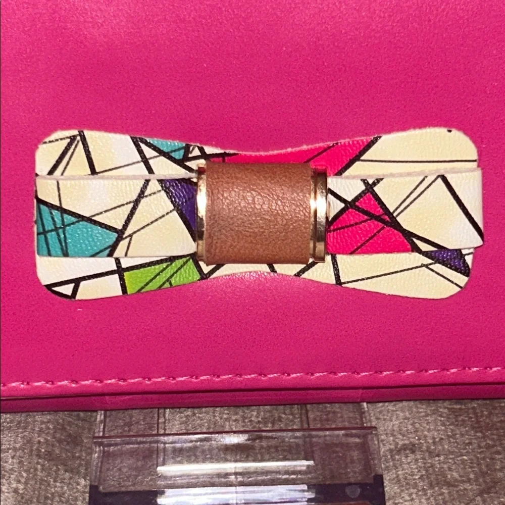 Pink Wallet with Bow Accent‎